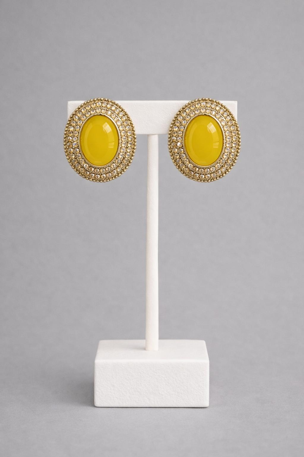 Oval Stone Stud Earrings