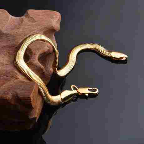 Sleek Gold Herringbone Chain Bracelet – Unisex, Minimalist, Luxe Finish