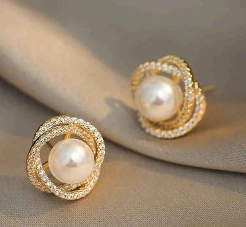 Royal Glow Pearl Stud Earrings – Gold-Toned Crystal Halo Earrings